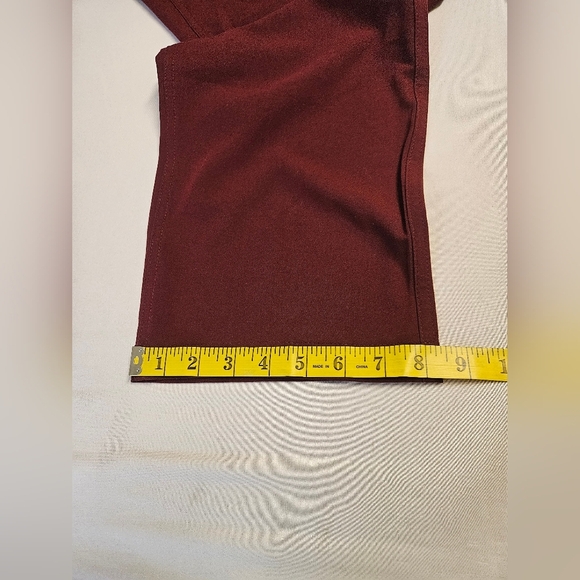 Figs- Scrubs Pants Men' S Burgundy with Elastic Waistband and Relaxed Fit - Picture 6 of 8